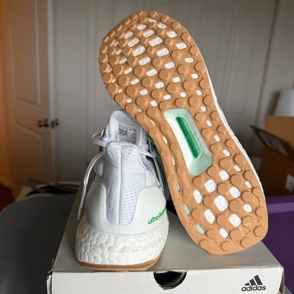 NWT Adidas Ultraboost 1.0 Unisex Sneaker - Picture 13 of 13